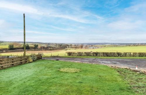 Cumnock House | Lowesmuir Cottage