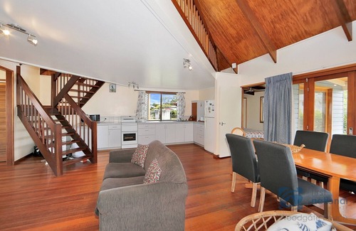 Woodgate House | Lowset A-Frame Cottage