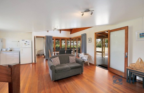 Woodgate House | Lowset A-Frame Cottage