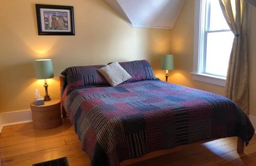 Prince Edward Apartment | Loyalist Lofts