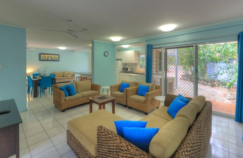 Arcadia Apartment | Loyang Apartment 3 - Fantastic value island getaway with complex pool and short stroll to Alma Bay