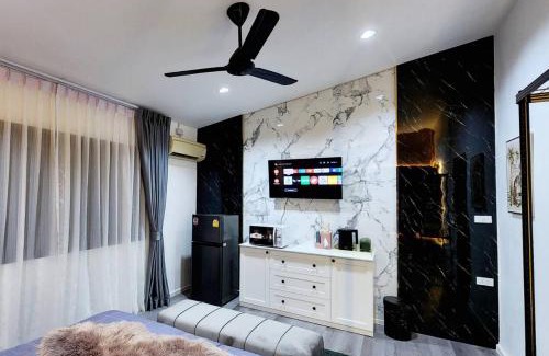 Bang Na House | LS 3 Lasalle House,bts,Suvarnabhumi ,mega bangna