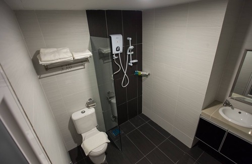 Bandar Baru Permas Jaya Hotel | LS Hotel