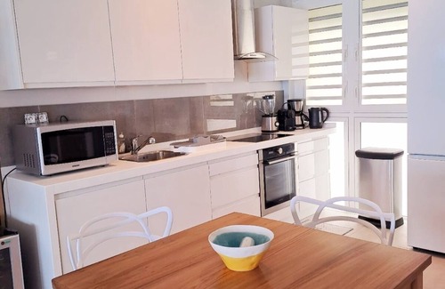 Orient Bay Apartment | Luxurious sea-view apartment on Orient Bay Beach