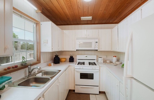 Lubbers Quarters Cay House | Lubbers Quarters Cay- True Tropical Island