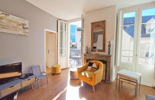 Bagneres-de-Luchon Apartment | Luchon Holidays, parking, wifi, balcon, cave, T3 8 personnes