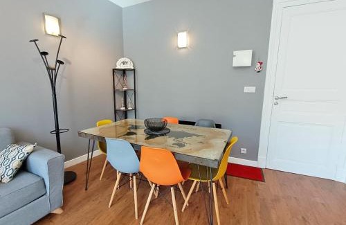 Bagneres-de-Luchon Apartment | Luchon Holidays, parking, wifi, balcon, cave, T3 8 personnes