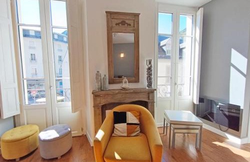 Bagneres-de-Luchon Apartment | Luchon Holidays, parking, wifi, balcon, cave, T3 8 personnes