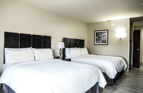 Weatherford Hotel | Lucille's Hotel, Restaurant, & Bar