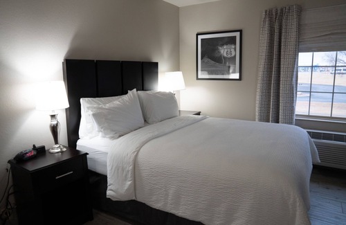 Weatherford Hotel | Lucille's Hotel, Restaurant, & Bar