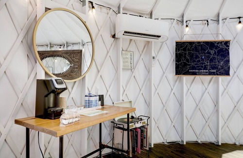 Dripping Springs RV Rental | Lucky Arrow Retreat: Yurts