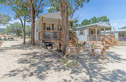 Bandera House | Lucky Star Ranch - Starlight