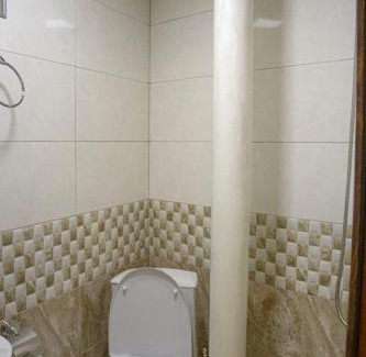 Garni House | Lucy guest house