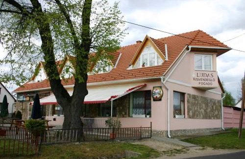 Nagyalasony Bed & Breakfast | Ludas Fogadó