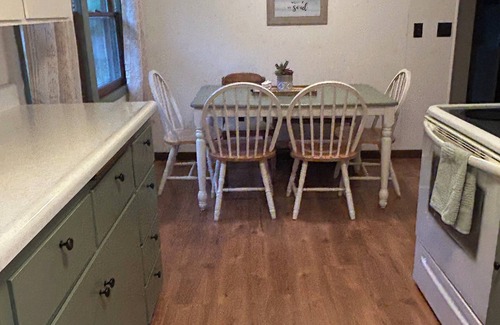 Chetek House | Luda’s Lakeshore Retreat: Newly renovated. Boathouse deck, private dock & slip