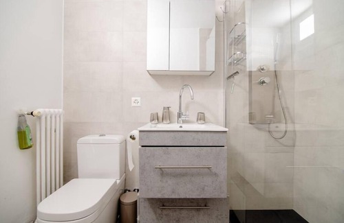 Paradiso Apartment | Lugano Ferienwohnung nähe vom See mit Swimmingpool & Sauna