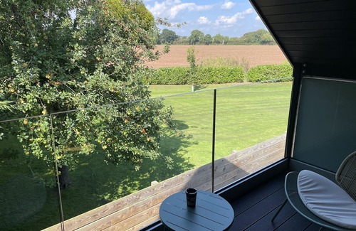 Hereford Cottage | LUGG VIEW, character holiday cottage, with hot tub in Hereford