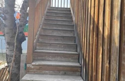 Okanagan-Similkameen Apartment | Luisa's Guest Suite, a little penthouse & deck on a 1921 building. Pet friendly.