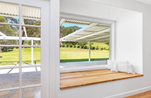 Gloucester House | LUJO HOUSE - Elegant & modern home - Retreat in Gloucester - Tranquil Rural Escape with Pool & Views