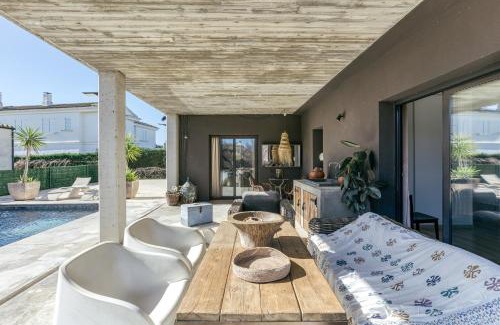 Perelada House | Lujosa casa con piscina zona Golf
