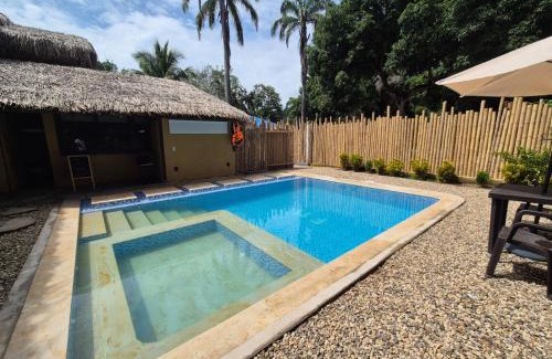 Melgar Villa | Lujosa villa con piscina y cine privado