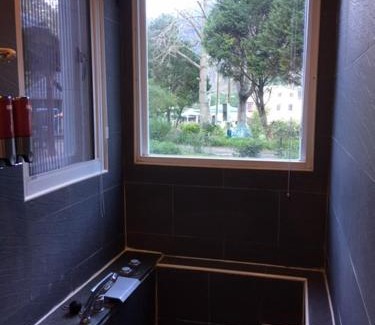 Ren'ai Bed & Breakfast | Luka Garden BnB