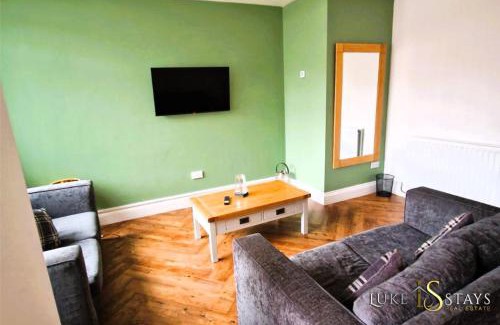 Newcastle-upon-Tyne Apartment | Luke Stays - Welbeck Road