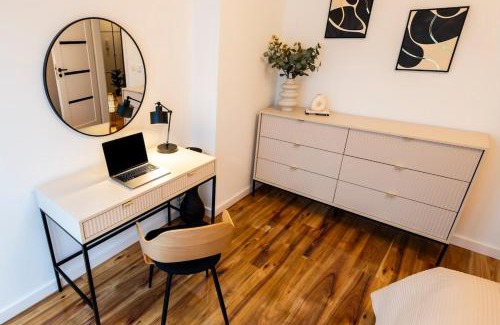 Tarnowskie Gory Apartment | Luksusowy Apartament Przy Parku