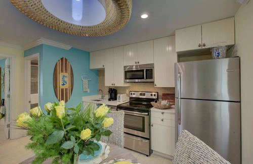 Siesta Key Village House | Lulu's Key House Kemp Ridley 1/1 Downstairs