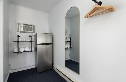 Balsam Lake Apartment | Lumberjill Lodge 12 King Room