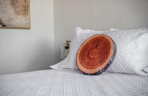 Balsam Lake Apartment | LumberJill Lodge Room 3