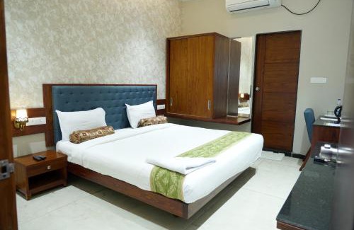 Kalaburagi Hotel | LUMBINIS GRAND HOTEL