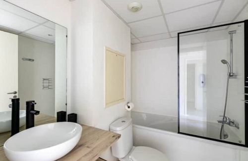 Lourdes Apartment | Lumineux Studiodhalia Wi-fi