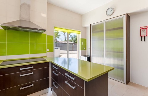 Alcalar House | Luminosa V3 c/Piscina by Lovelystay