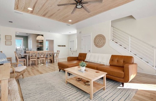 Mexico Beach House | Luna's Lagoon - Unit 2 · *BRAND NEW* Steps to Beach ~ Spacious 4 BR/3.5 BA