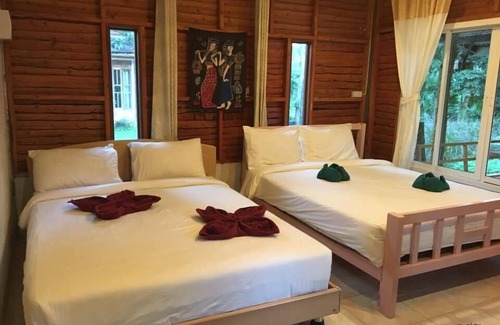 Suan Phueng Hotel | Lundaresort & Orchid