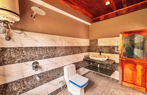 Rishop Hotel | LungZhong Retreat Silk route