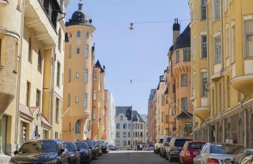 Helsinki City Centre Apartment | Luotsi 1911 Suite