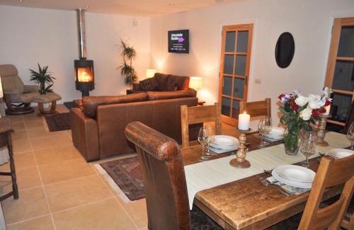 Appin House | Lurach House