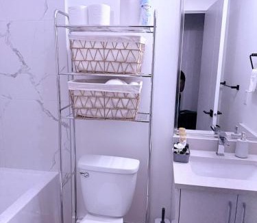 Northeast Edmonton Apartment | Lush 1 Bedroom house with WiFi in Edmonton