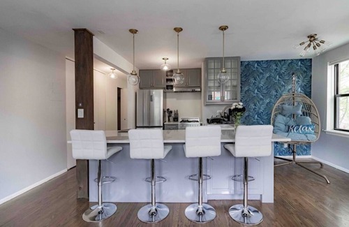 Ditmas Park Condo | Lush 2 bedroom Condo
