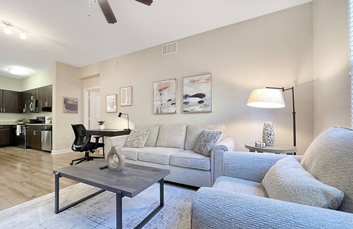 Carver City - Lincoln Gardens Apartment | Lush Courtyard Views with Luxury Amenities in Westshore