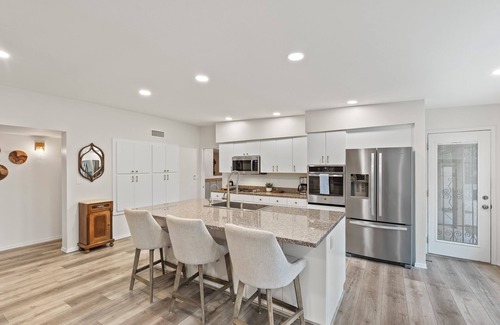 Forty Niners' Guest Ranch Estates House | Lush Desert Ranch Home On Golf Course With Shared Pool, Gym & Onsite Restaurant