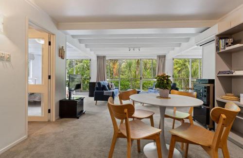 Remuera House | Lush Green Hideaway Guest Suite near Newmarket
