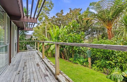 Remuera House | Lush Green Hideaway Guest Suite near Newmarket