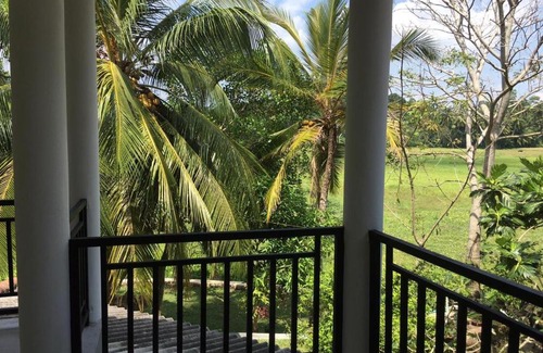 Unawatuna House | Lush Green Villa
