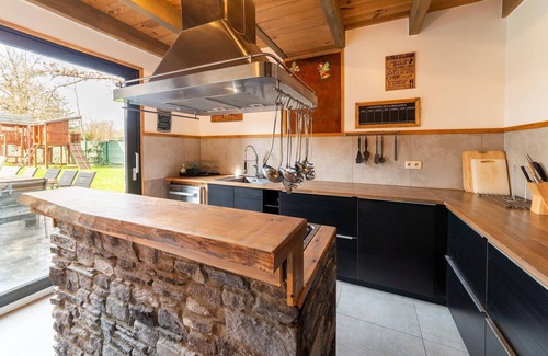 Somme-Leuze House | Lush holiday home with bubble bath and sauna