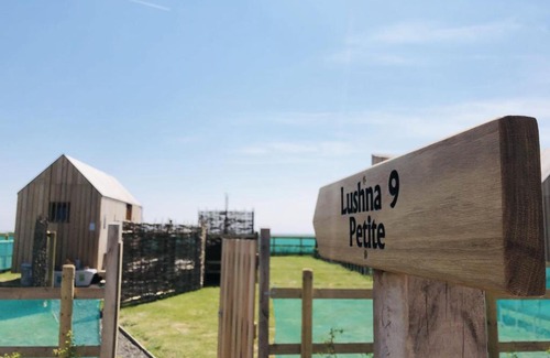 Brightlingsea House | Lushna 7 Petite at Lee Wick Farm Cottages & Glamping