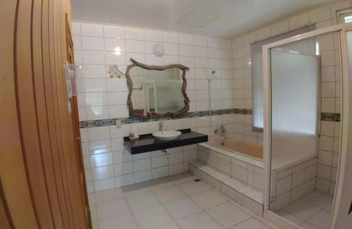 Yuanshan House | Lutenist B&B