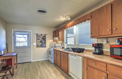 Luthersville House | Lutherville Home Close to Shopping + More!